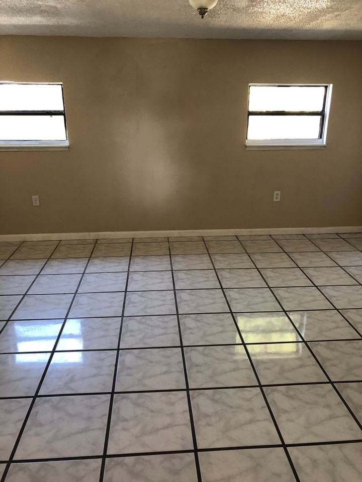 872 Abbott Ave - Photo 4 of 11