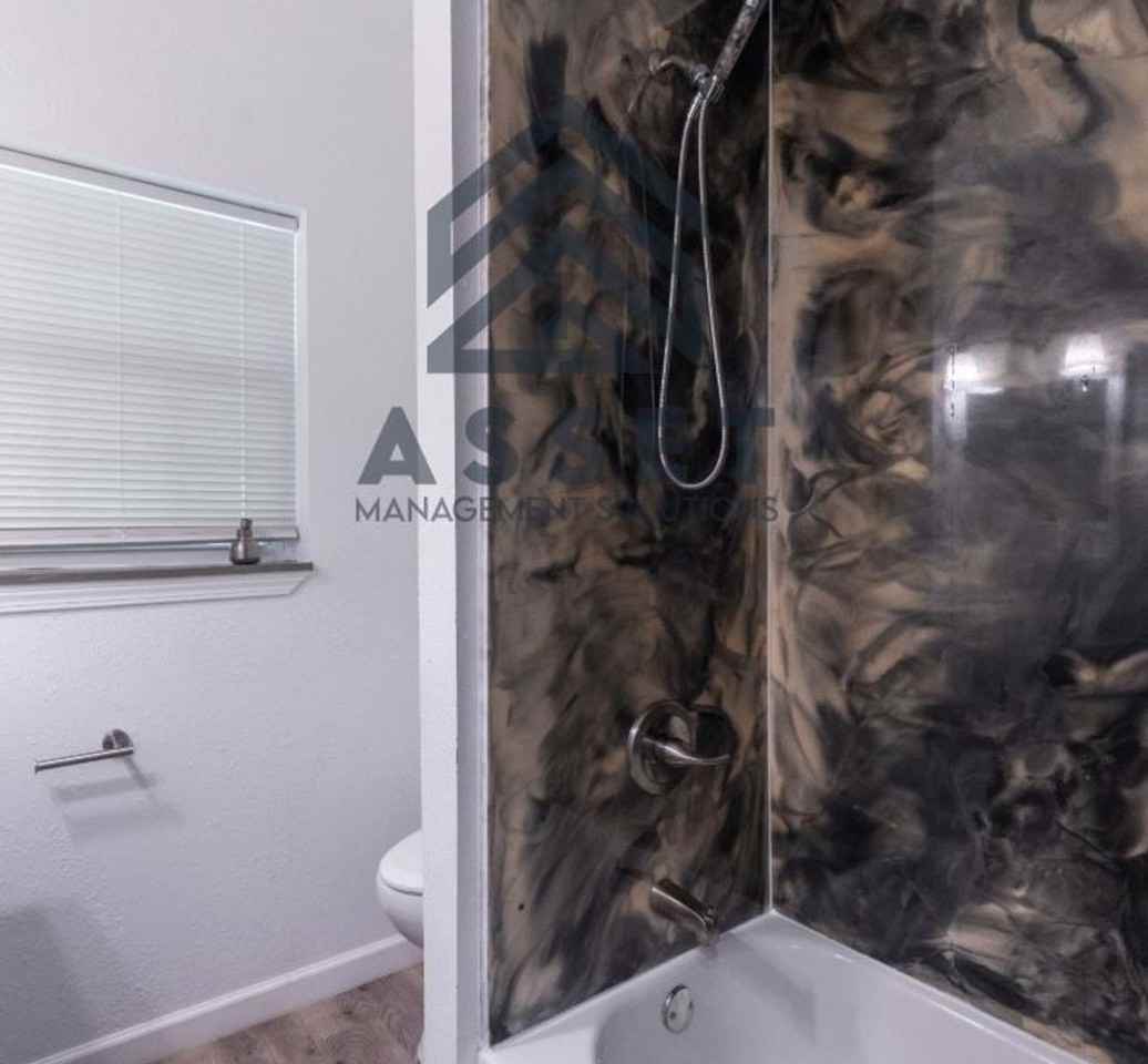 720 Sw 46th St - Photo 7 of 26