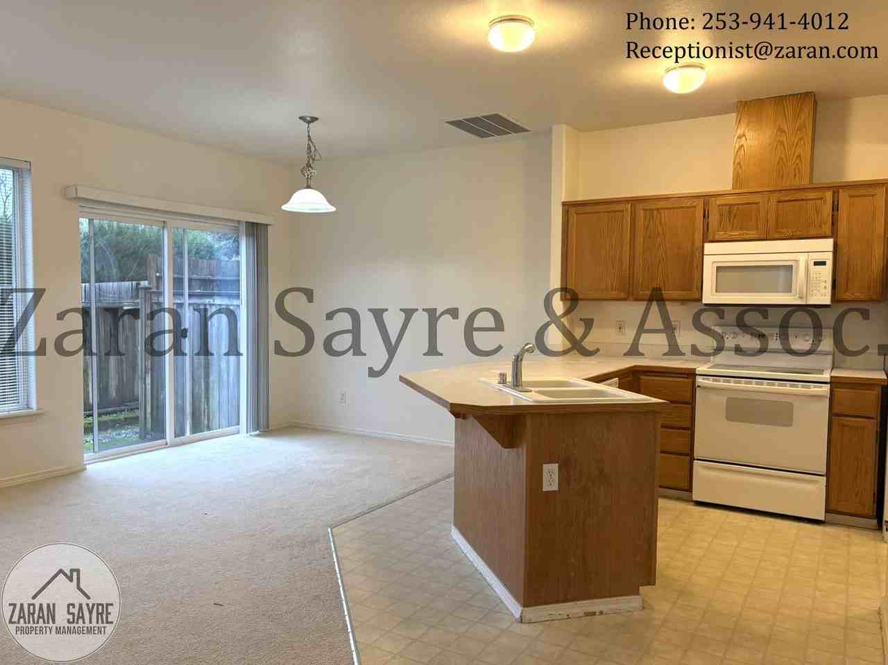 2752 Comet St - Photo 2 of 26