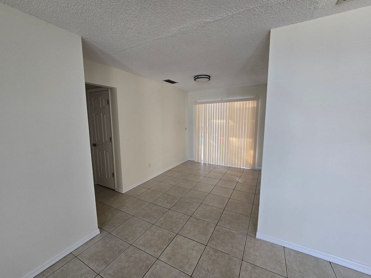 3510 Se 11th Ave - Photo 4 of 20