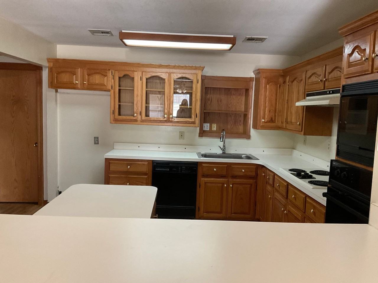 4709 Se 23rd St - Photo 4 of 9