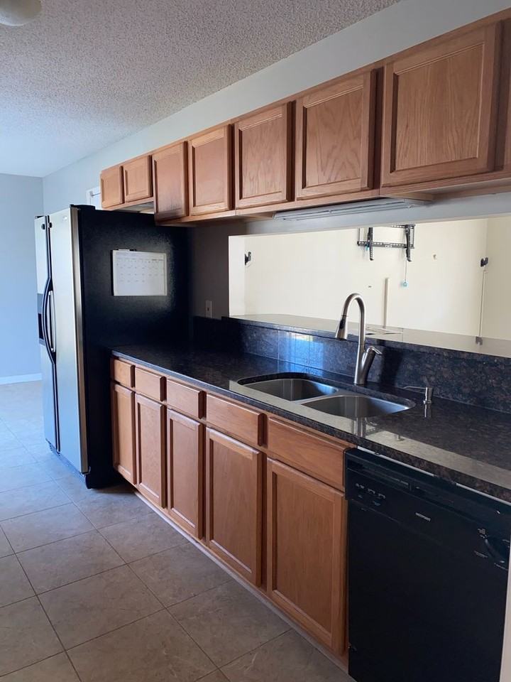 4636 Rainmaker Dr - Photo 6 of 14