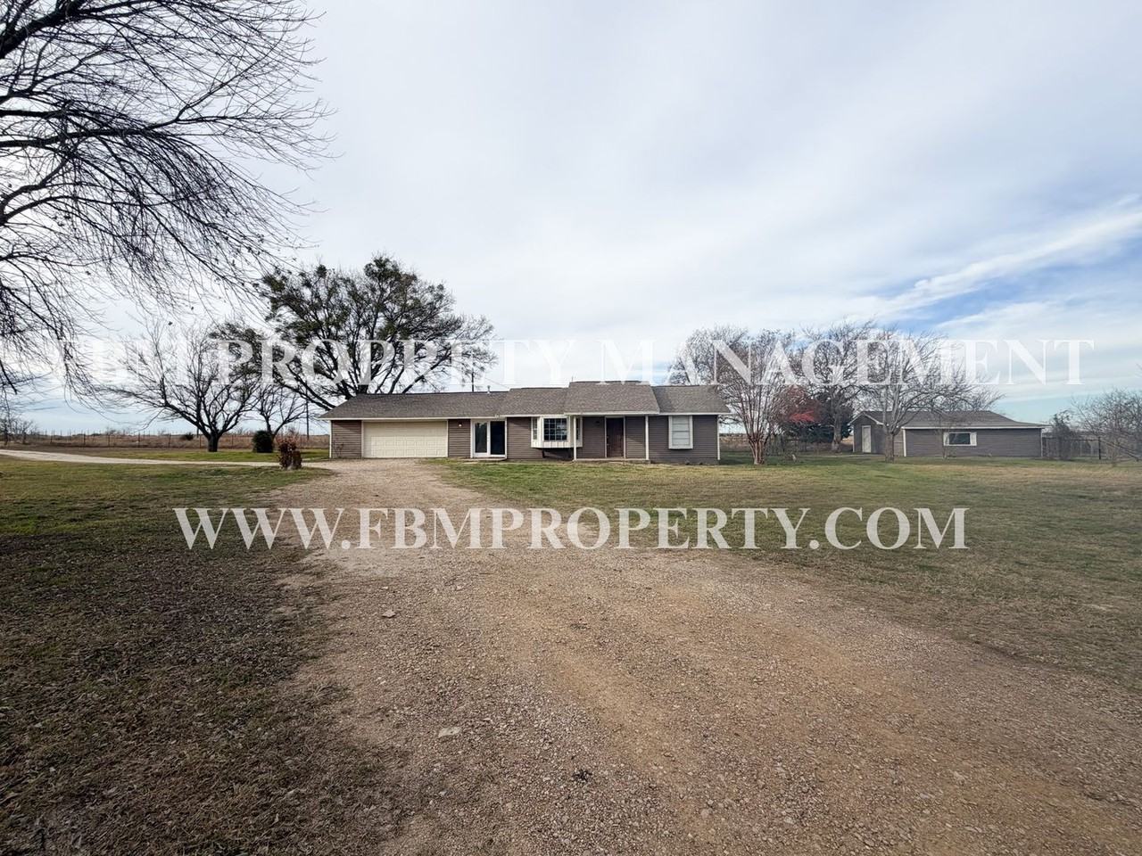 107 Berrys Chapel Rd - Photo 2 of 41