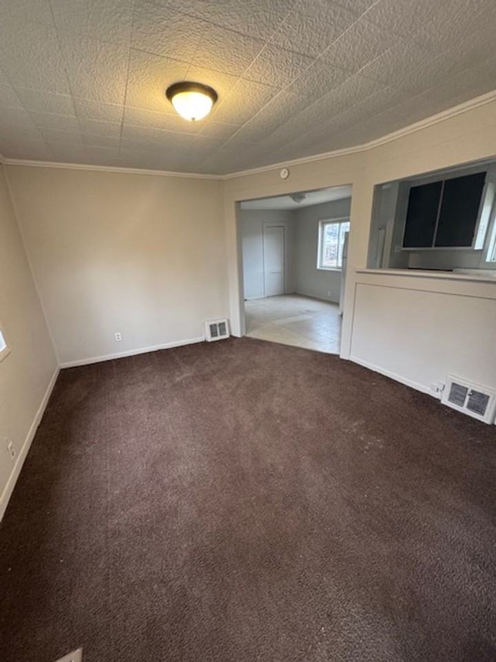 1408 Eckart St - Photo 2 of 8