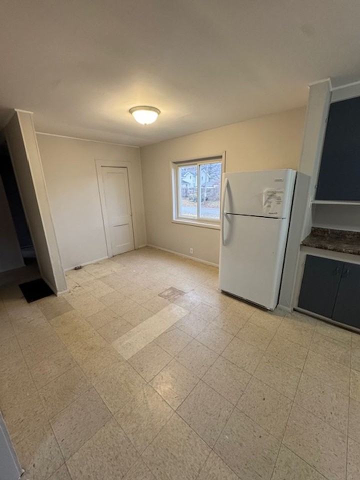 1408 Eckart St - Photo 3 of 8