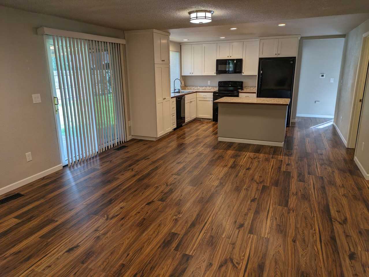 6009 16th Ave Se - Photo 3 of 11