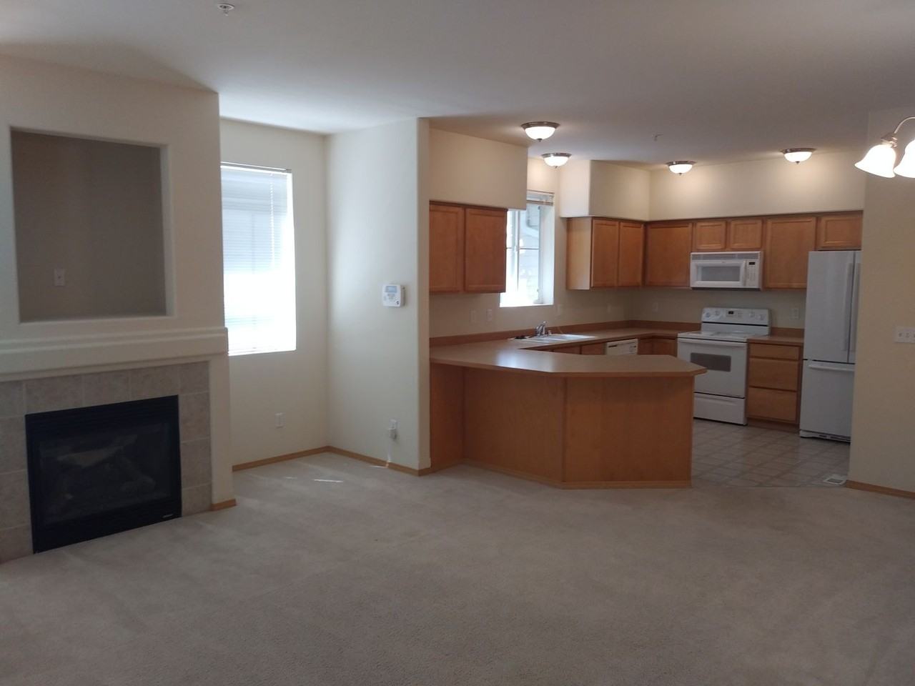 2565 Evans Ct - Photo 2 of 10