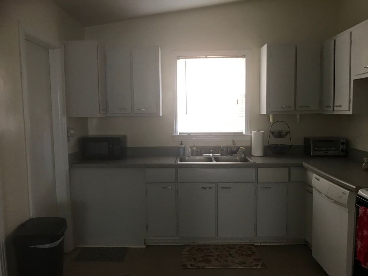 1602 Atkamire Dr - Photo 5 of 13