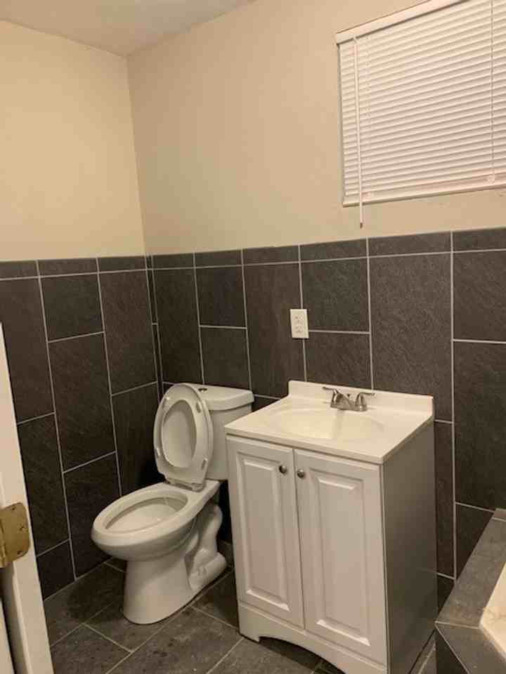 430 W 5th Ave - Photo 5 of 19