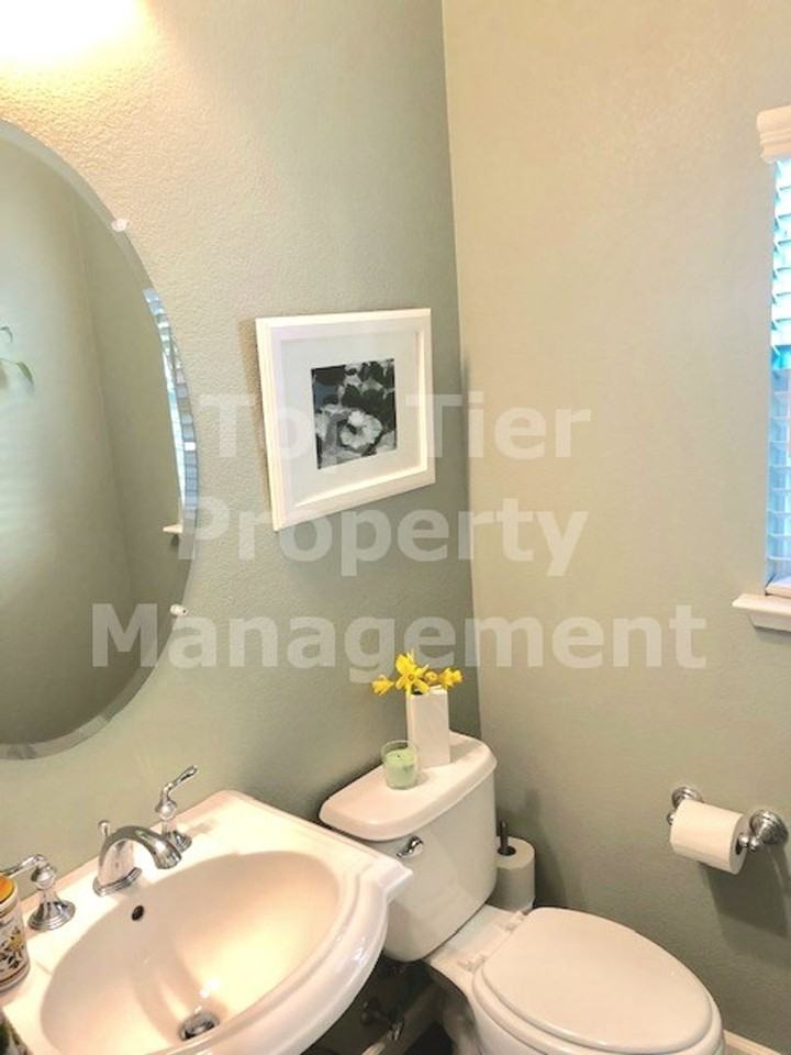 1400 Trailside Cir - Photo 5 of 17