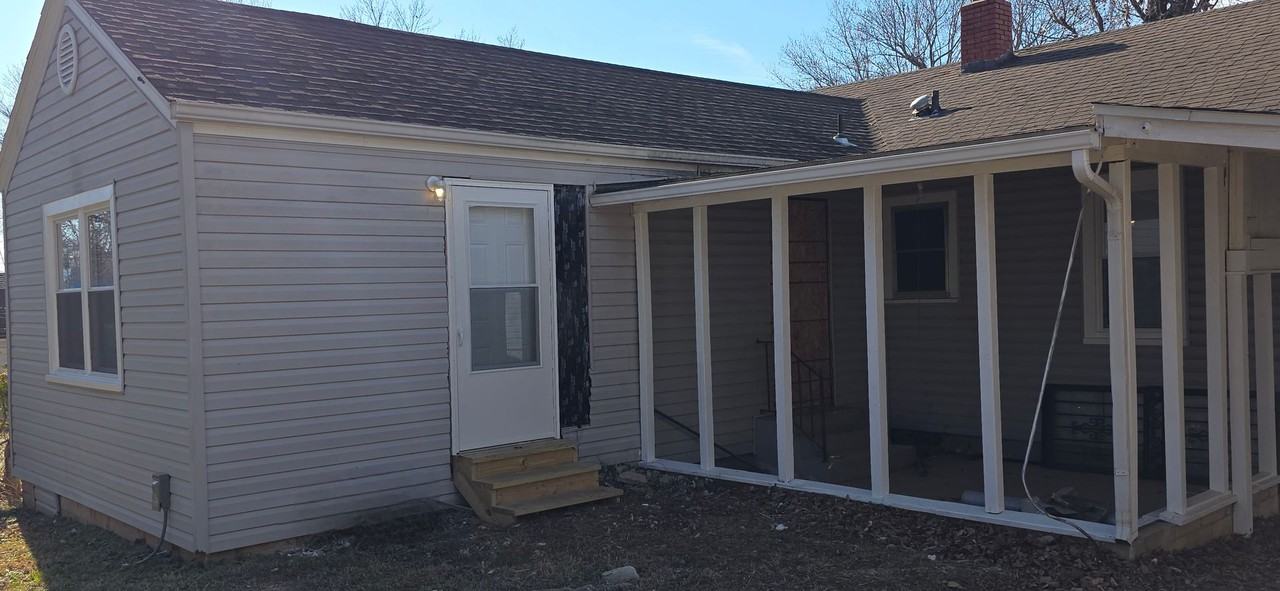 1106 S Thelma Ave - Photo 5 of 13