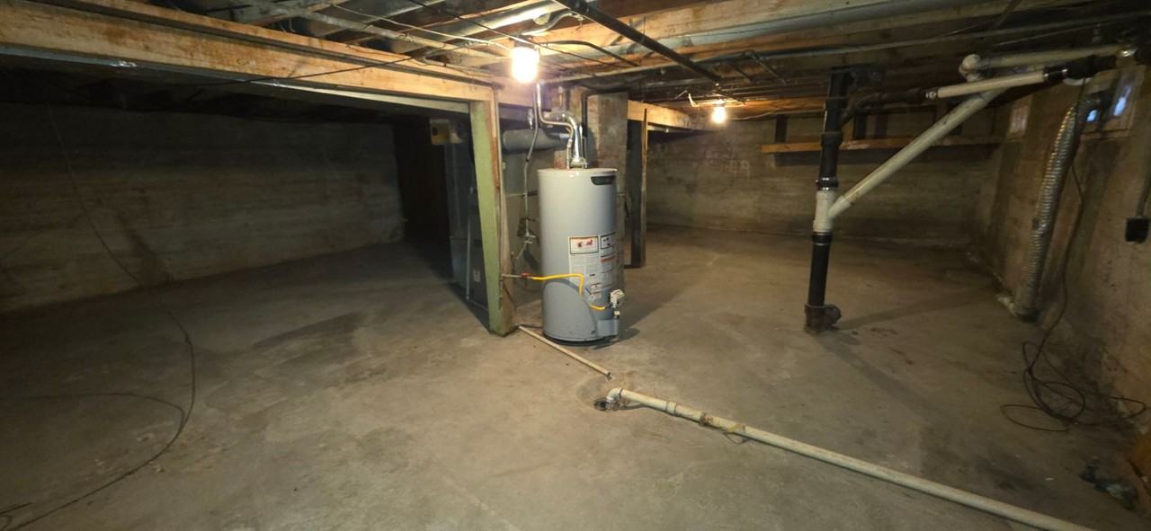 1106 S Thelma Ave - Photo 6 of 13