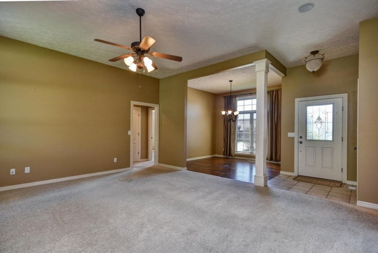 1739 W Village Ln - Photo 5 of 29