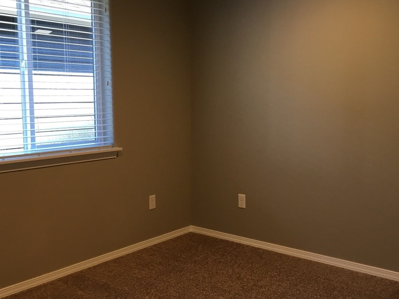 608 N Trinity Way - Photo 6 of 9