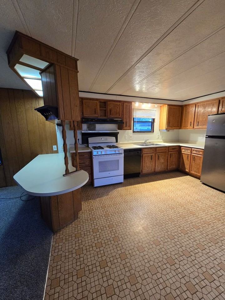 6700 San Luis Obispo Ave Ne - Photo 4 of 10