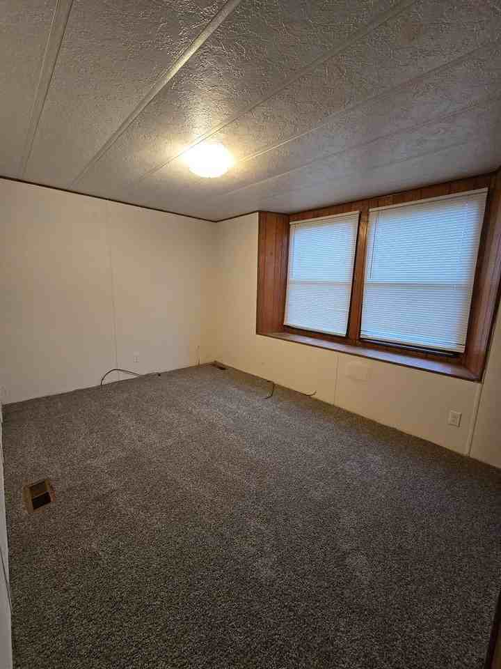 6700 San Luis Obispo Ave Ne - Photo 6 of 10