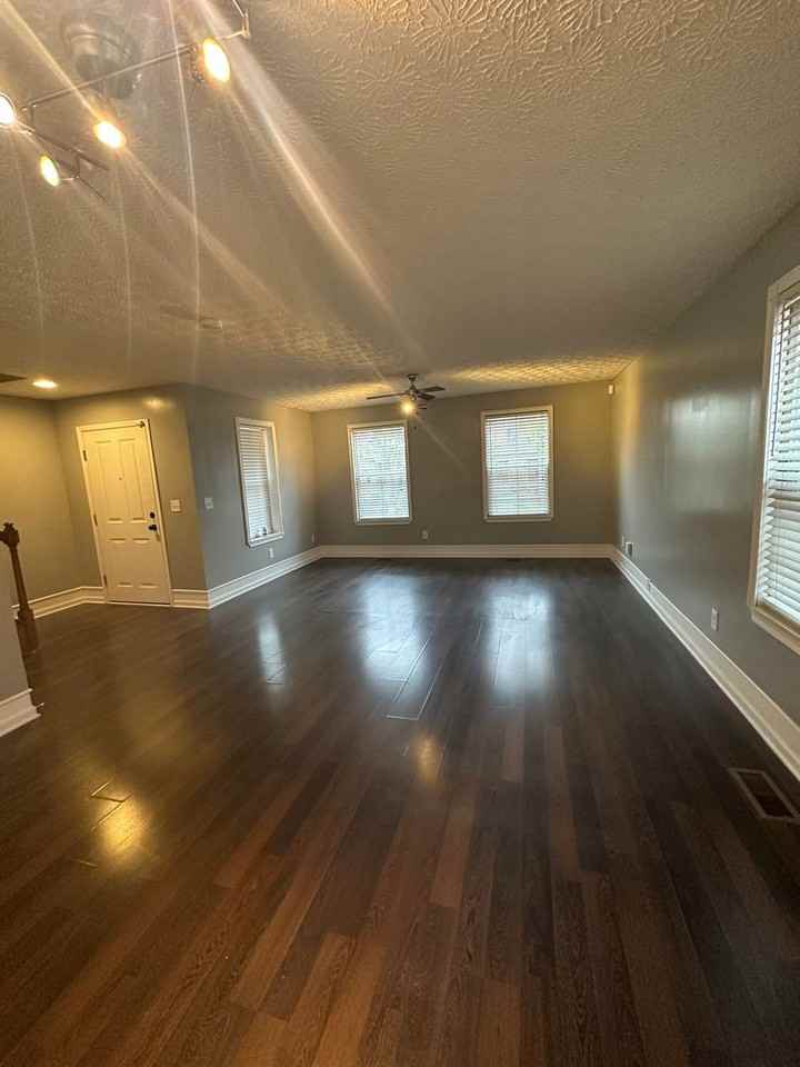 254 N 21st St - Photo 2 of 20