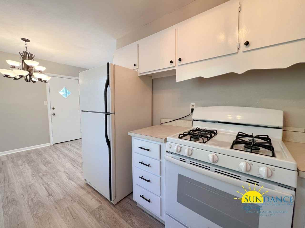 318 Smith Dr Ne - Photo 7 of 24