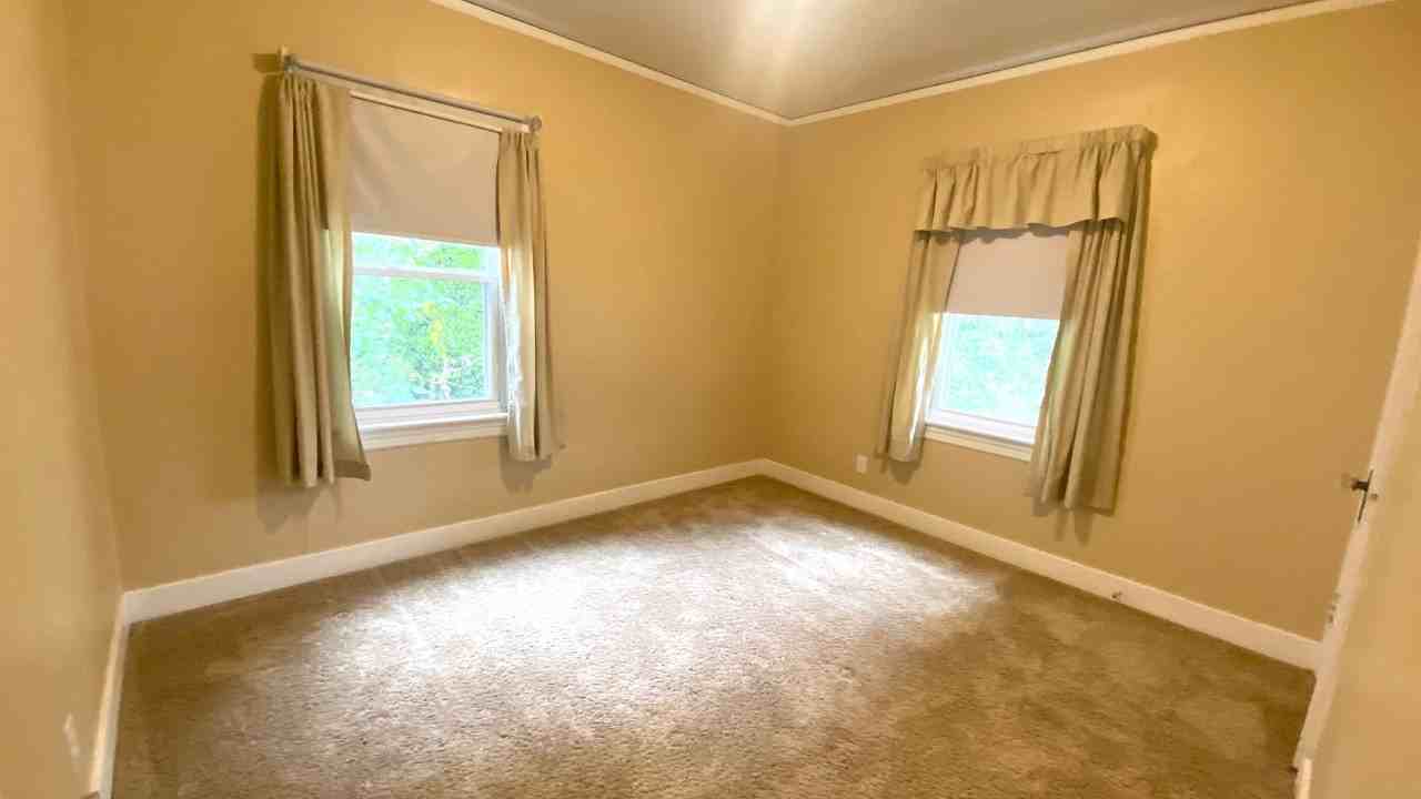 3204 N Gale Ave - Photo 5 of 10