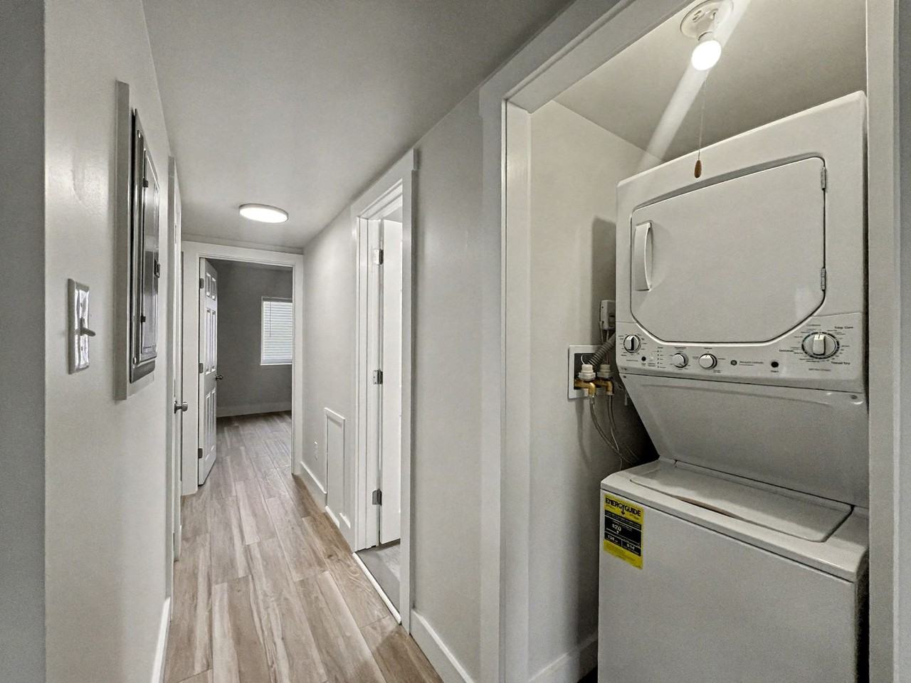 418 Magnolia Street - Photo 3 of 45