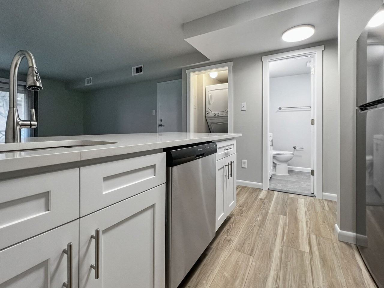 418 Magnolia Street - Photo 5 of 45