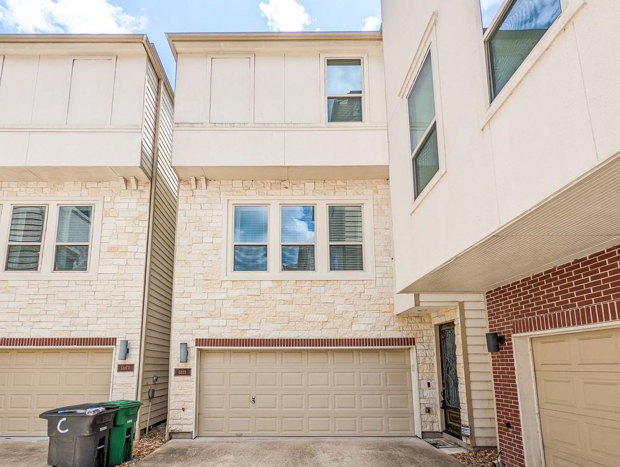 5323 Kiam St - Photo 2 of 28