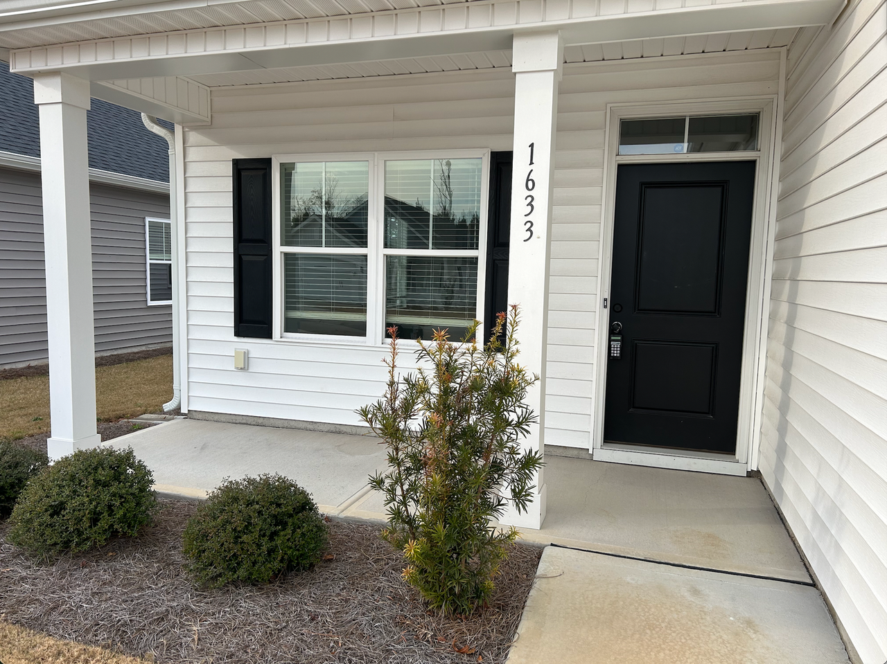 1633 Grey Cliff Run - Photo 2 of 24