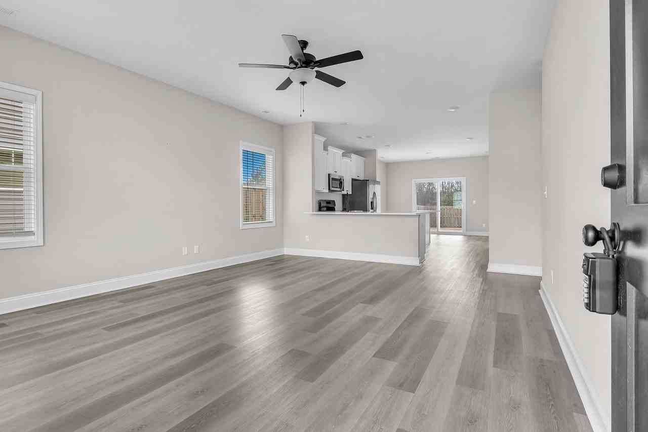 1633 Grey Cliff Run - Photo 3 of 24