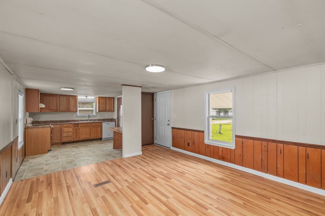 119 Starwood Circle - Photo 3 of 37