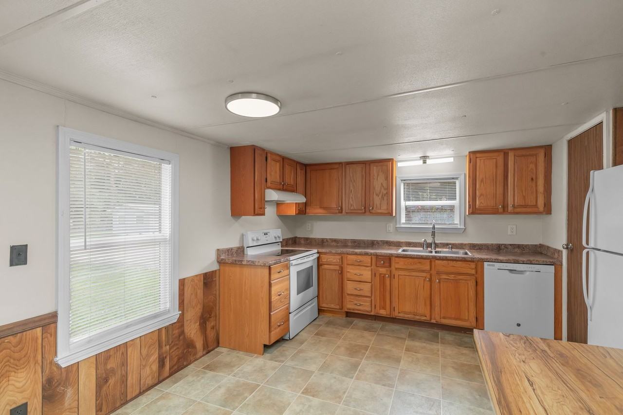 119 Starwood Circle - Photo 7 of 37