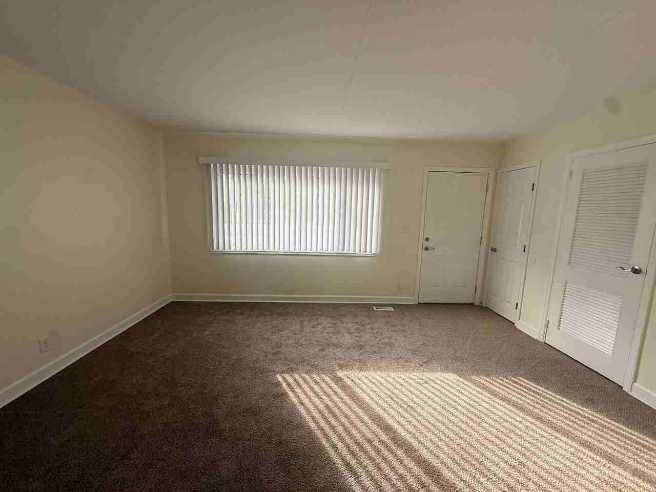 2004 Wilmington Pike - Photo 7 of 11