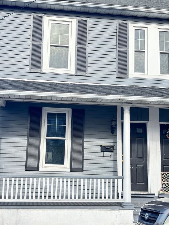 213 Penn St - Photo 2 of 22