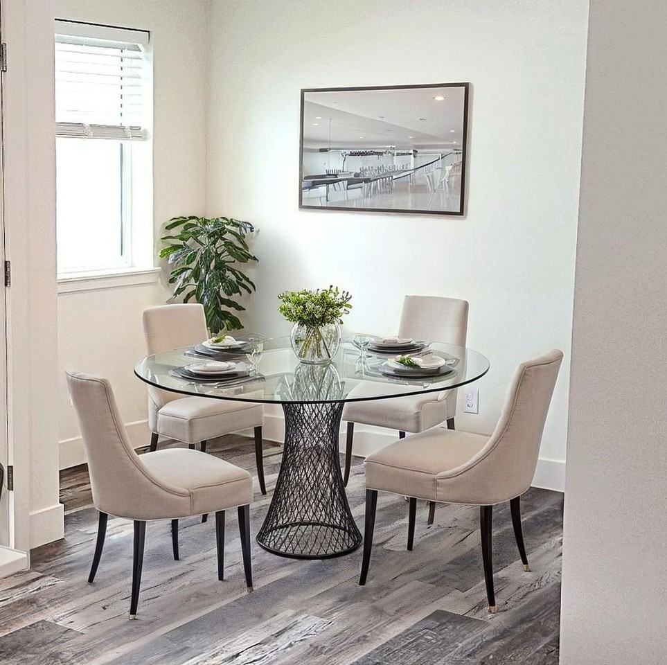 647 S 3rd W - Photo 5 of 24