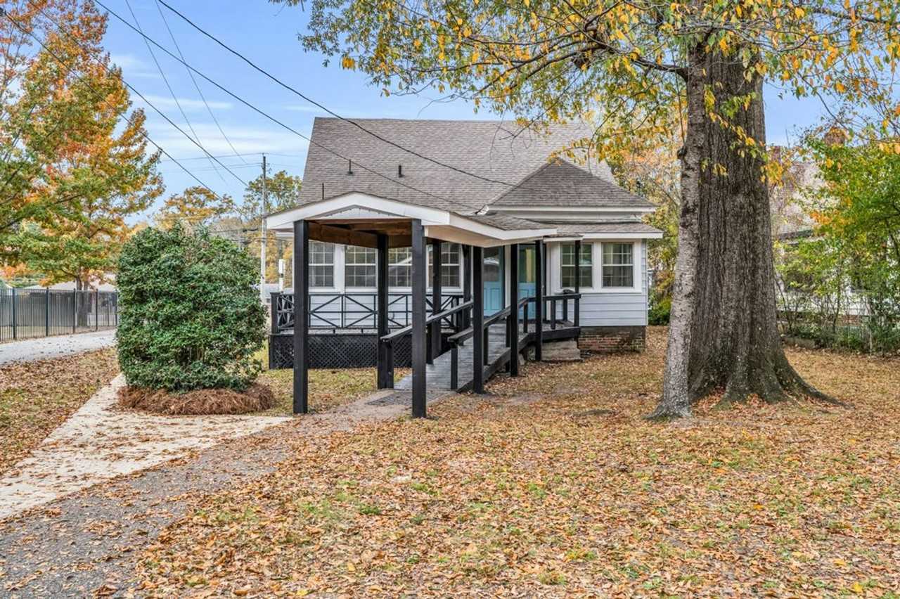 402 402 N Gloster St - 402 N Gloster - Photo 2 of 18