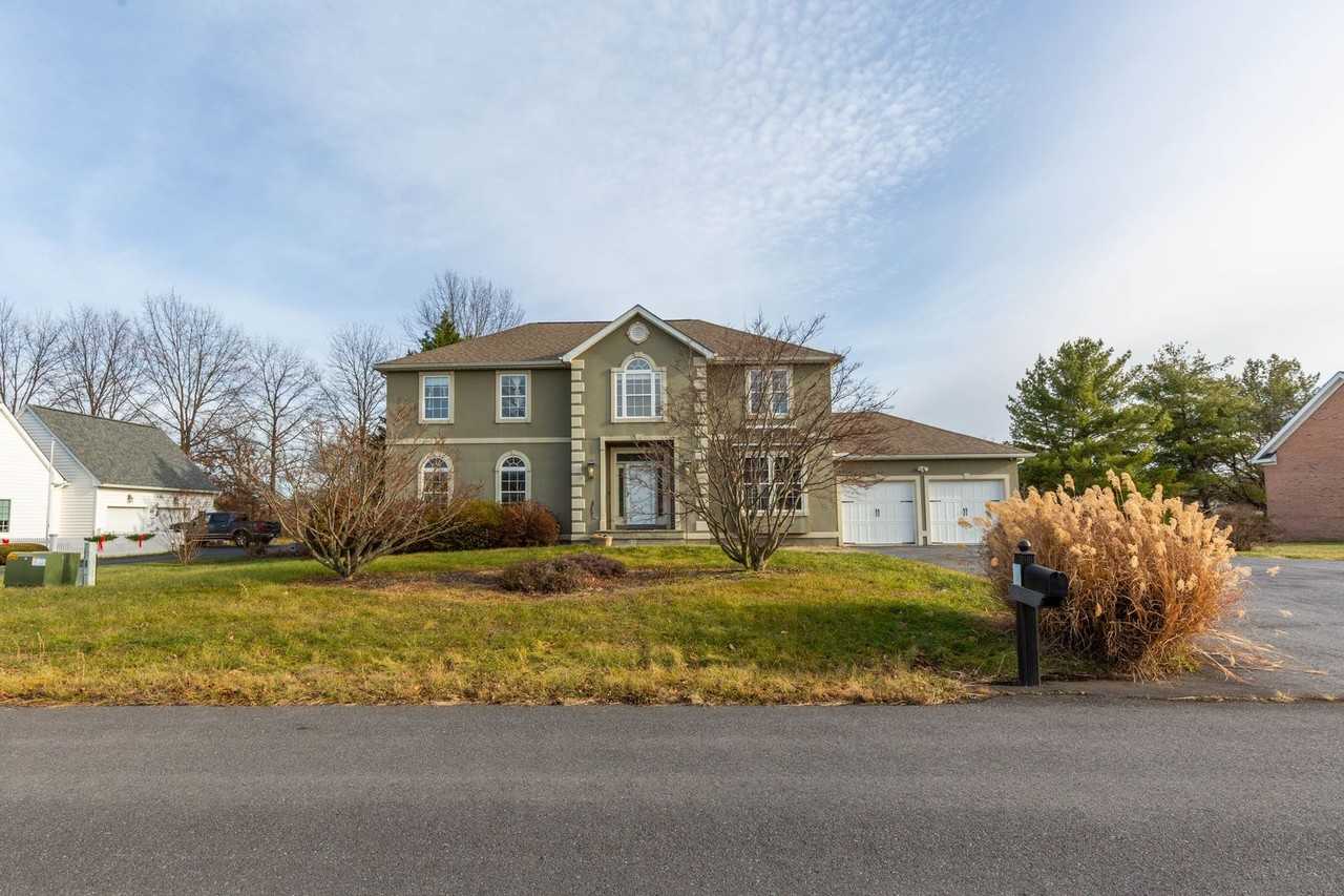 180 Muirfield Ct - Photo 2 of 50