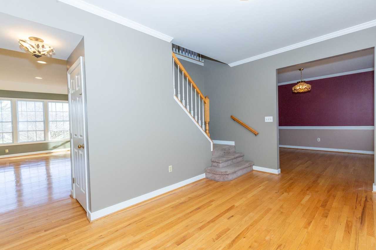 180 Muirfield Ct - Photo 4 of 50