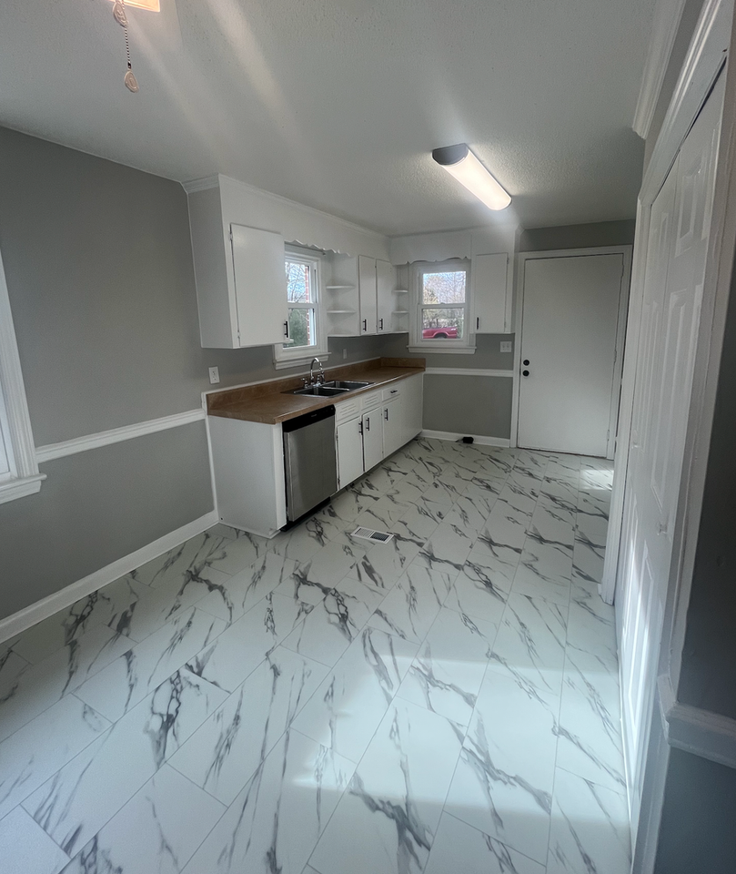 310 Hammett Bridge Rd - Photo 6 of 13