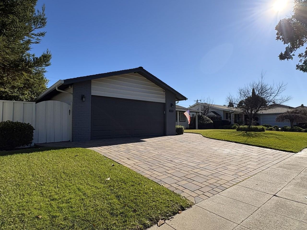 1470 Hollenbeck Ave - Photo 2 of 50