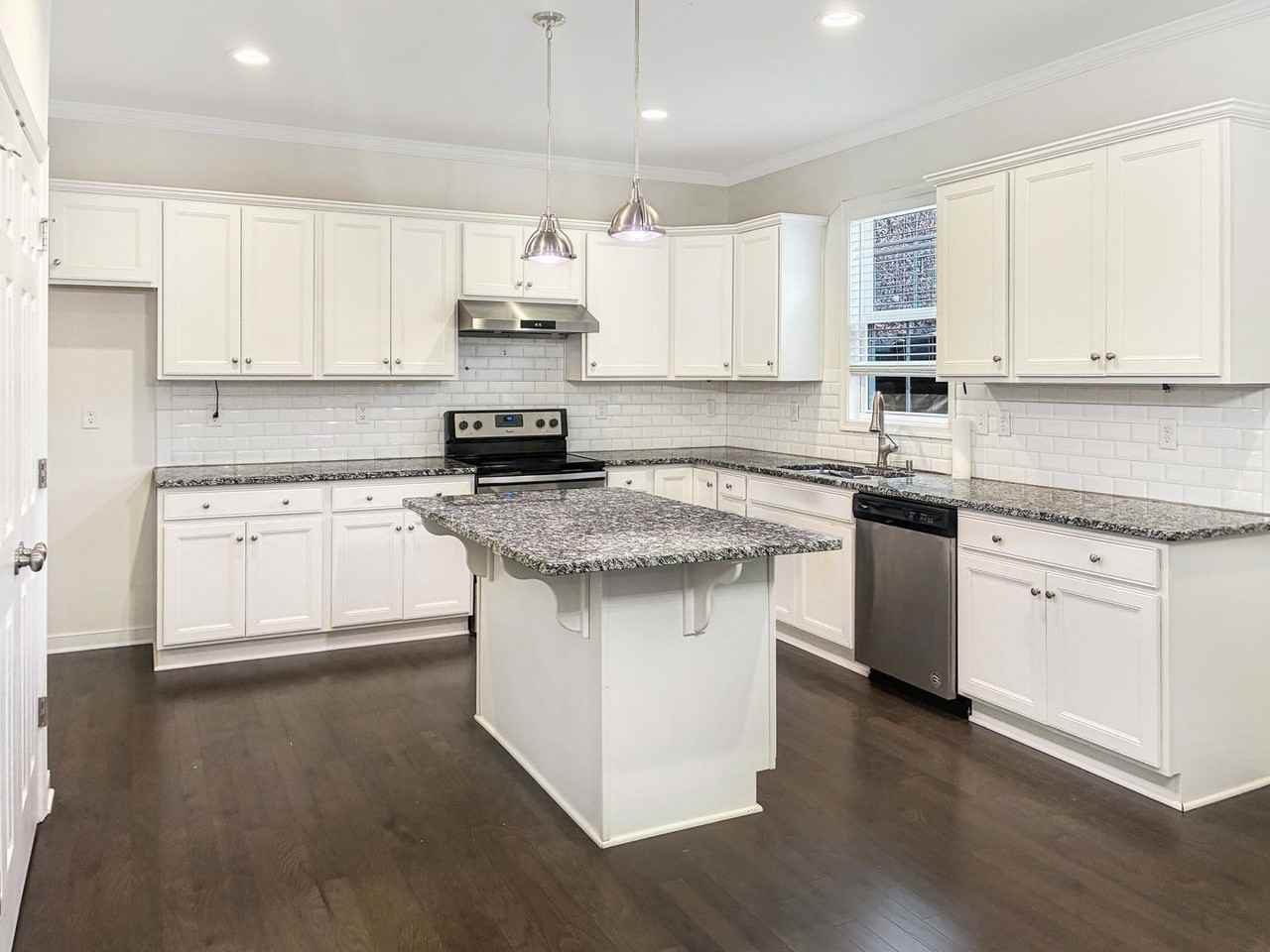 14106 Ashmill Dr - Photo 6 of 25