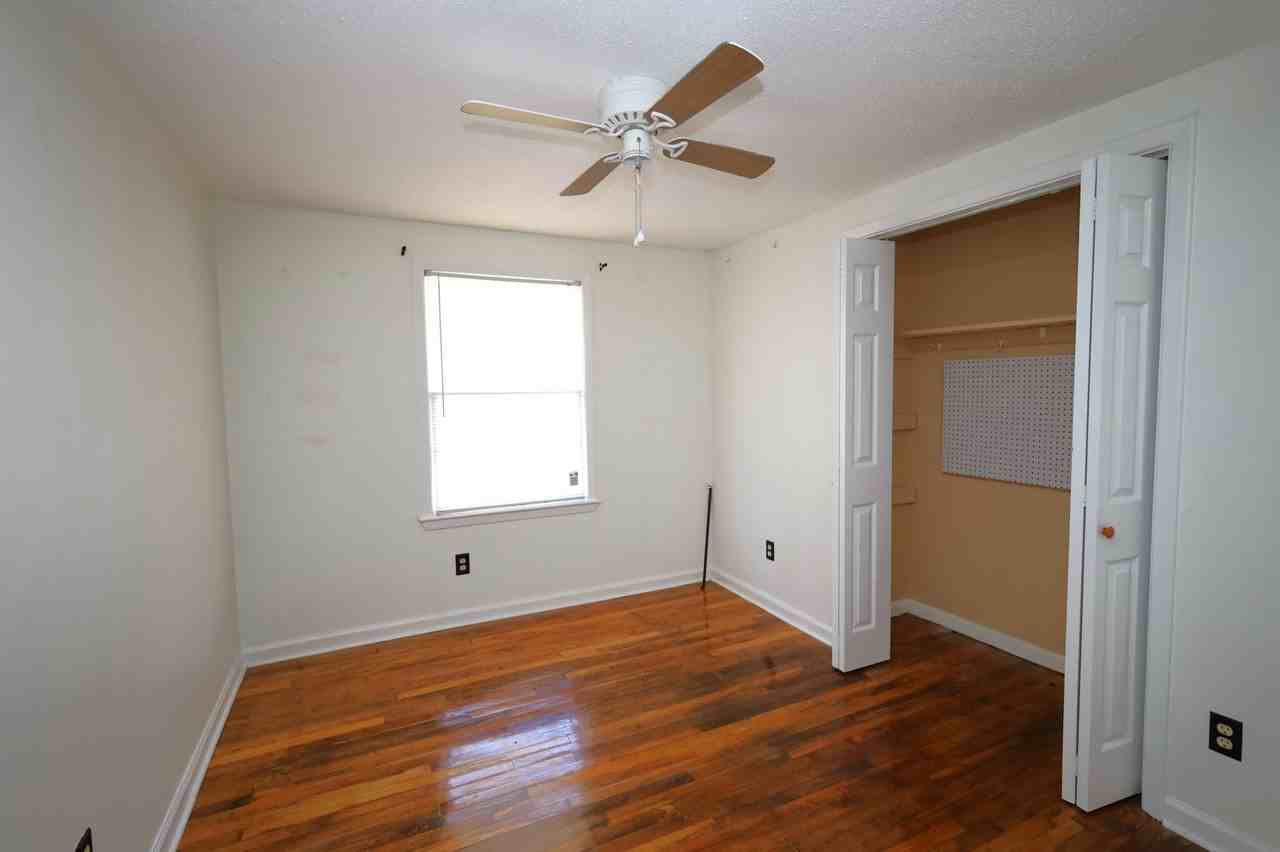 5023 Cedar St - Photo 7 of 11