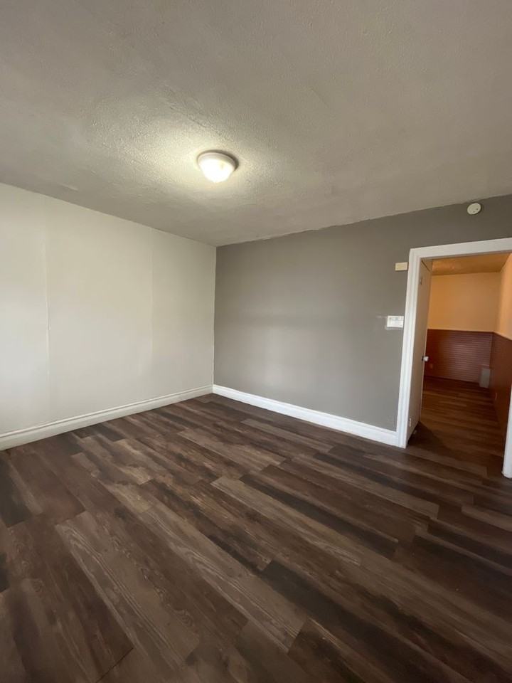 397 Emmett St - Photo 2 of 16