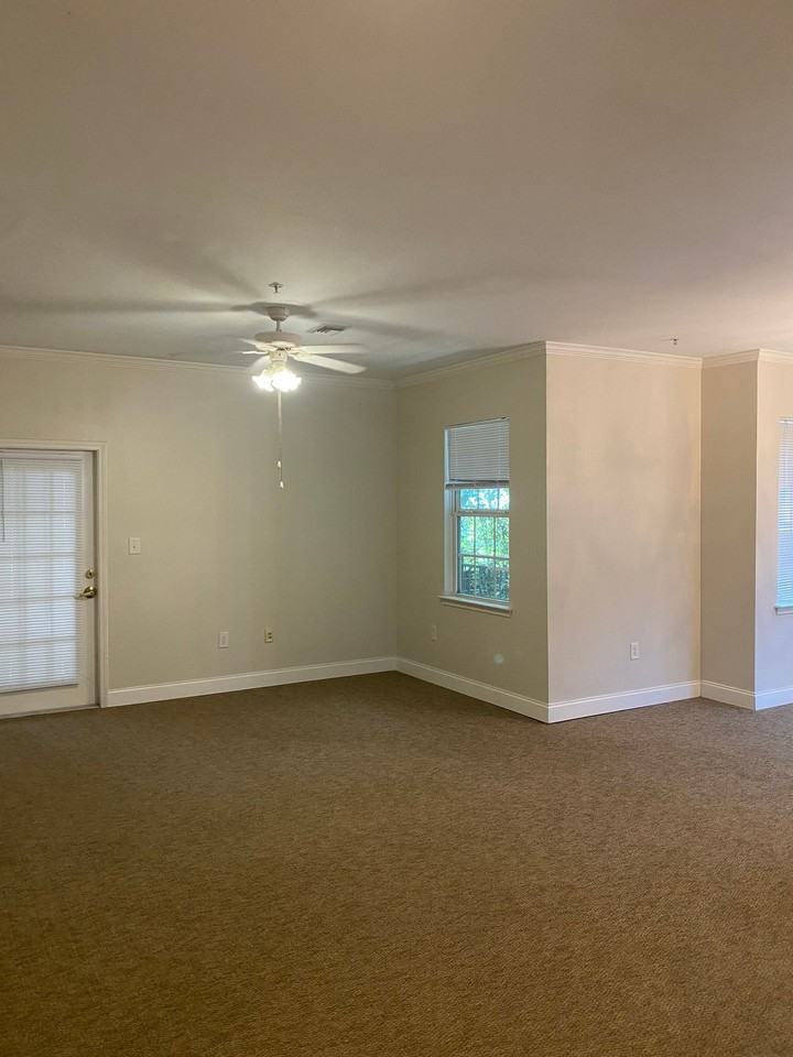 Hillcrest Apartments - Photo 3 of 26