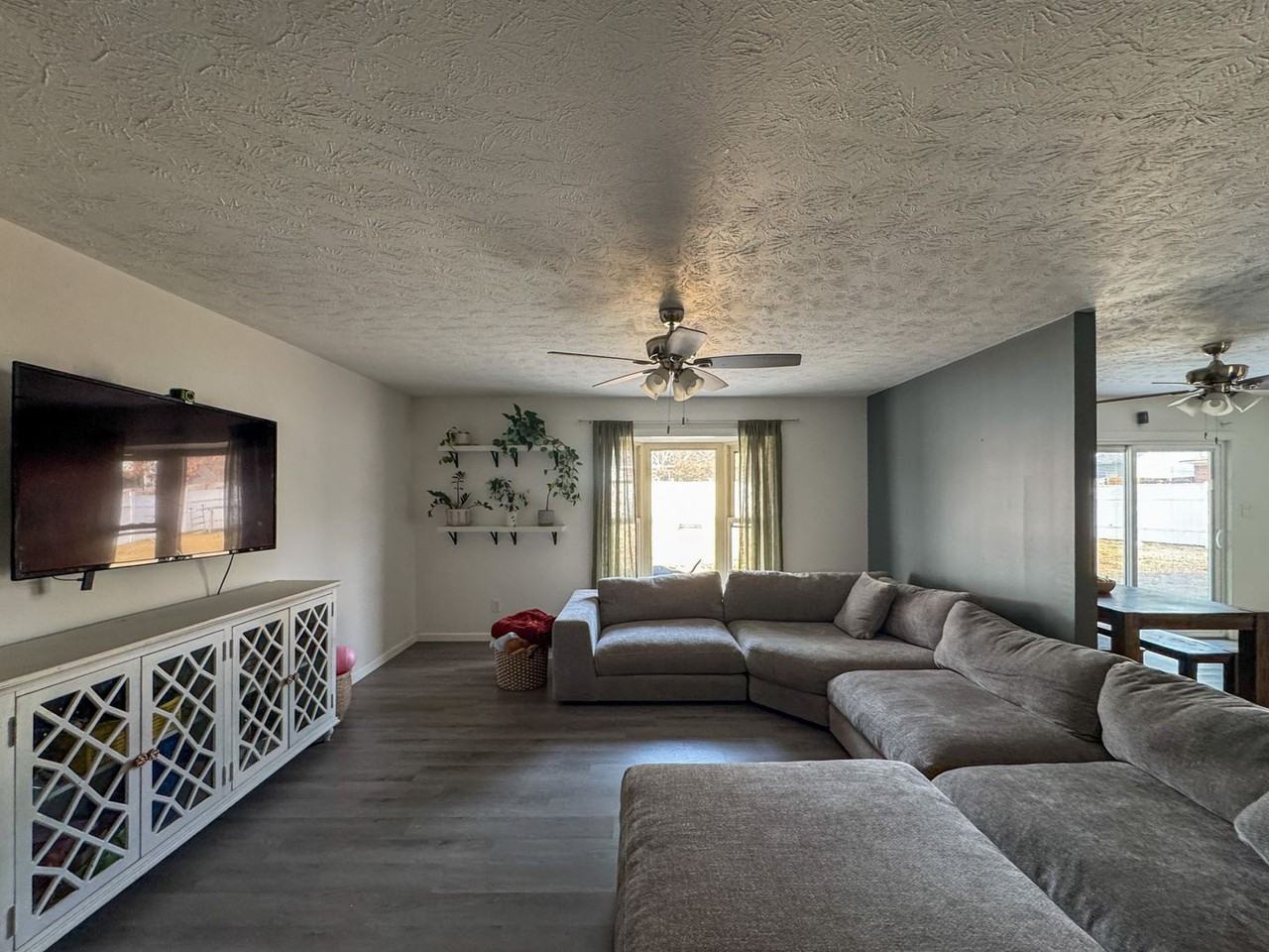 6864 Big Wood Rd - Photo 2 of 23