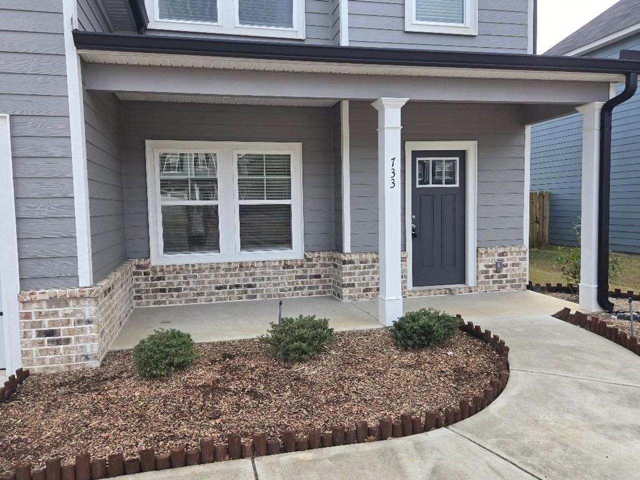 733 Courtland Ln - Photo 2 of 35