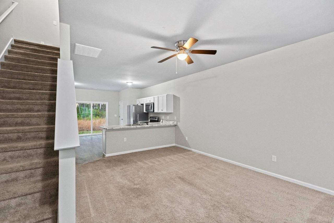 159 Buckhorn Ave - Photo 3 of 20