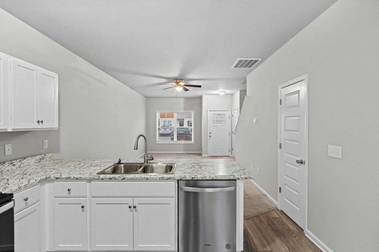 159 Buckhorn Ave - Photo 7 of 20