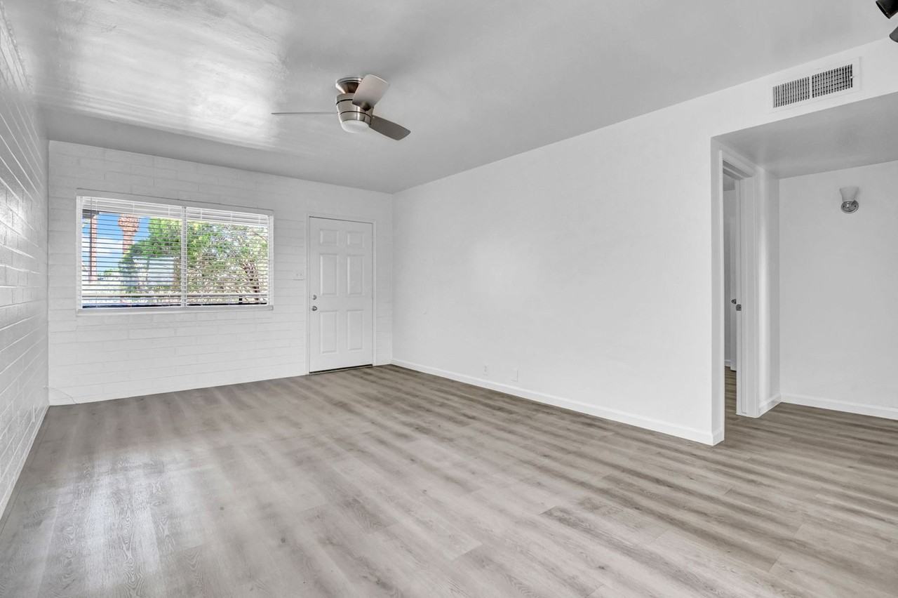 RandDLiving on Irving - Photo 4 of 28