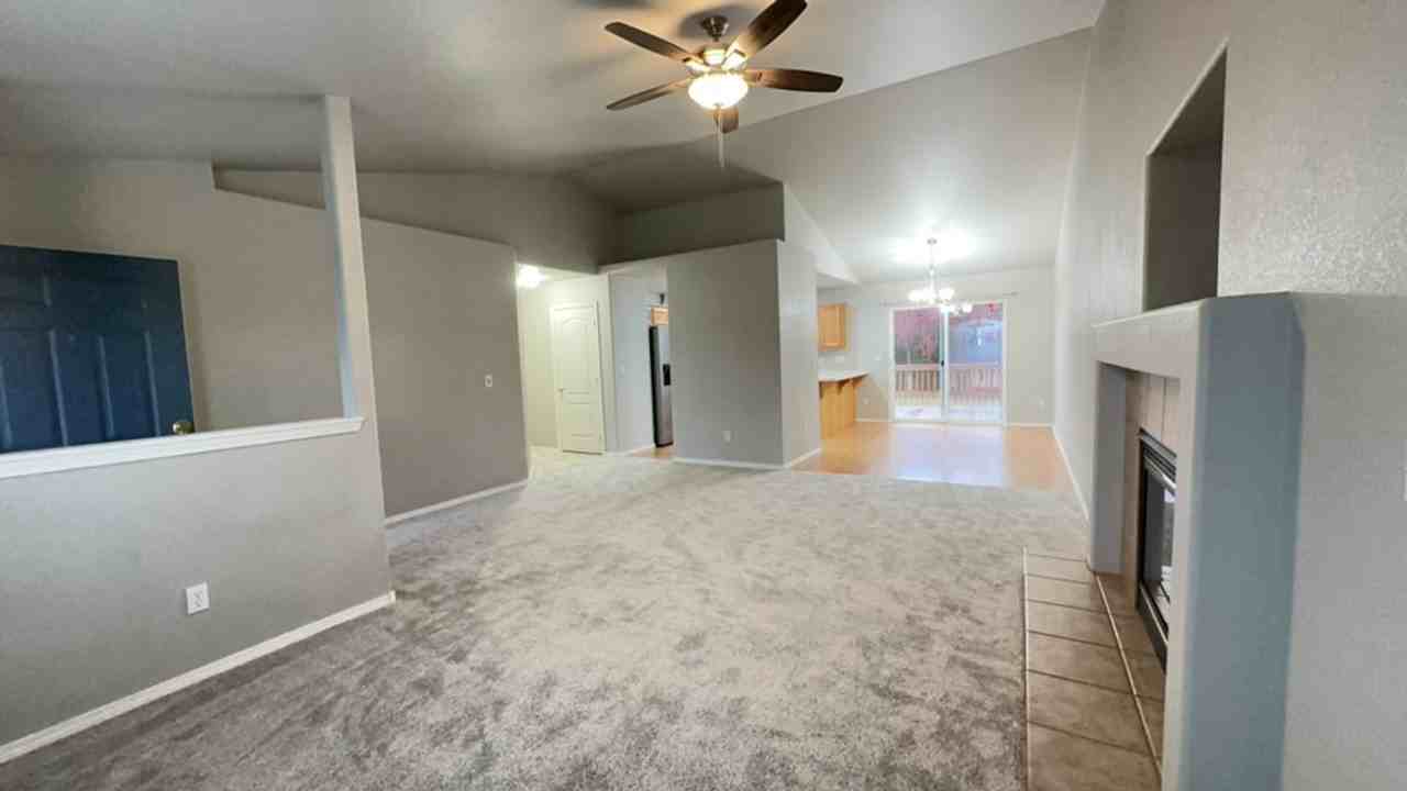 1934 Nw Oak Ave - Photo 5 of 27