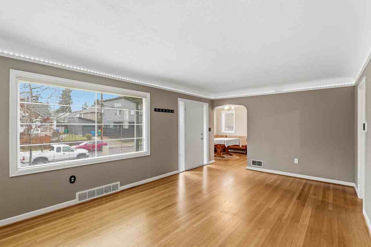 6700 N Greenwich Ave - Photo 4 of 17