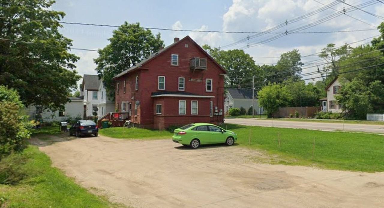 391 Portland St - Photo 4 of 20